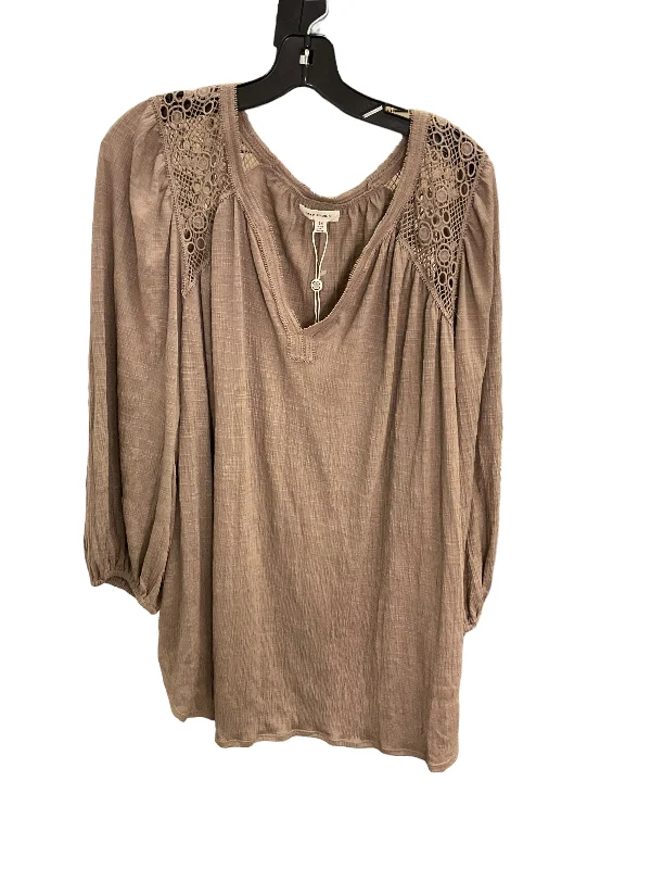 Outdoor Clothing Top Long Sleeve By Max Studio In Brown, Size: 3x