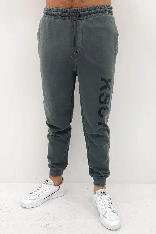 Saxon Trackpant Pigment Charcoal